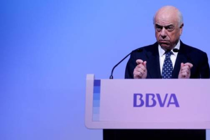 El presidente del BBVA, Francisco González, en la presentación de los resultados del 2013.-Foto: JOSÉ LUIS ROCA
