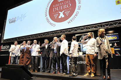 El acto de inauguración de la cumbre gastronómica ‘Madrid Fusión’  se selló con un brindis de Ribera del Duero.-JOSÉ I. BERDÓN