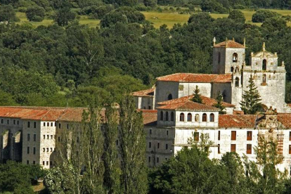 El Monasterio de San Pedro de Cardeña alcanzó una gran influencia en Castilla. Modificó el documento de donación del conde Assur para añadir una iglesia 200 años después de la cesión.