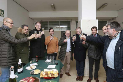 El Consejo de Administración del Burgos CF realizó ayer un brindis navideño en El Plantío-Raúl G. Ochoa
