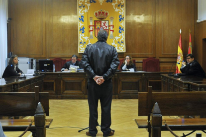 La Audiencia Provincial de Segovia juzga a un hombre que fue sorprendido mientras vendía cocaína en Segovia capital.-ICAL