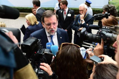 El presidente del Gobierno, Mariano Rajoy, este miércoles a su llegada a Bruselas.-Foto:   AFP / EMMANUEL DUNAND