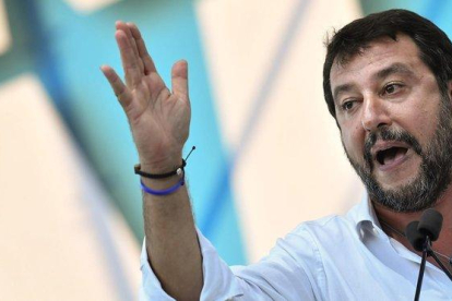 El líder de la ultraderechista Liga, Matteo Salvini, en un acto contra el Gobierno en Roma el pasado 19 de octubre.-TIZIANA FABI (AFP)