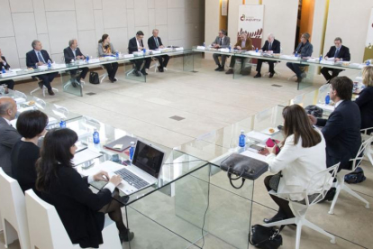 Imagen de la reunión celebrada ayer en la sede de laFundación Atapuerca, en Ibeas de Juarros.-ICAL
