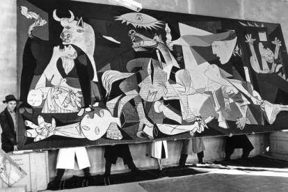 El paseo de la Sierra de Atapuerca albergará una muestra sobre el periplo del ‘Guernica’. KARY LASCH THE CORDON PRESS-KARY LASCH THE CORDON PRESS