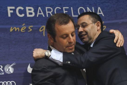 Sandro Rosell y Josep Maria Bartomeu.-Foto :  EFE / ALEJANDRO GARCÍA