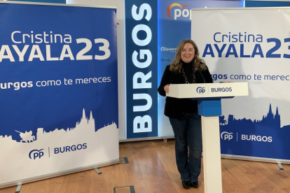 La candidata del PP al Ayuntamiento de Burgos, Cristina Ayala, durante su intervención.