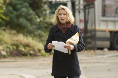 Alexandra Lamy interpreta en 'Última oportunidad' a una médica que hará todo lo posible para encontrar a su hija secuestada.-EL PERIÓDICO