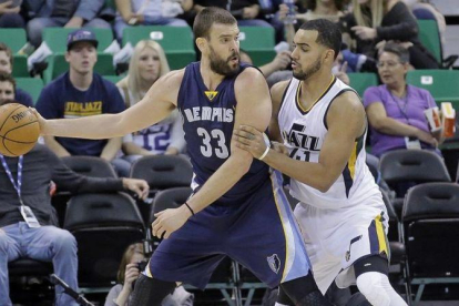 Marc Gasol lleva más triples esta temporada que los anotados en sus ocho años de carrera juntos.-AP / RICK BOWMER