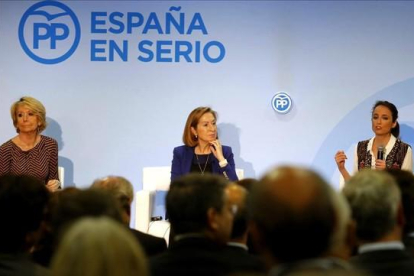 Andrea Levy, Esperanza Aguirre y Ana Pastor en un acto del PP este miércoles.-
