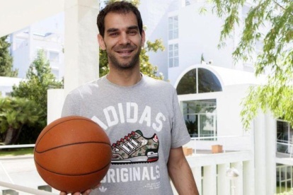 José Calderón en la presentación de su campus de baloncesto.-EFE / OTO