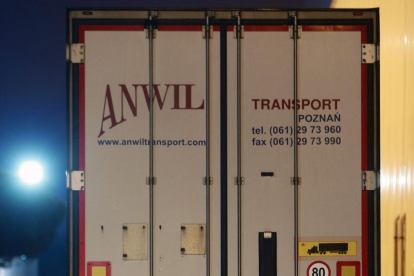 Un camión en la aduana de Burgos procedente de Polonia, el segundo país del que más importación proviene.-RAÚL G. OCHOA