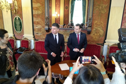 De la Rosa y Marañón firman el acuerdo del presupuesto de 2020.