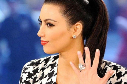 Kim Kardashian y su anillo de compromiso robado.-EL PERIÓDICO