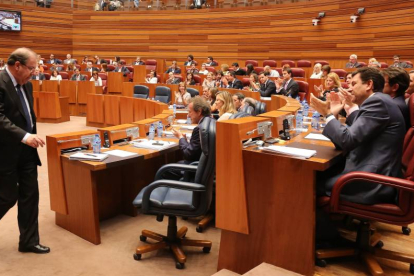 Debate de investidura del candidato a la Junta de Castilla y León. En la imagen la última intervención de Juan Vicente Herrera en el debate-Ical