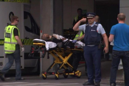 Una víctima del ataque en una mosquita en Christchurch, Nueva Zelanda.-AFP