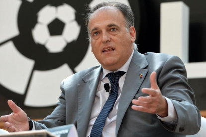 Javier Tebas, durante un acto de LaLiga en Sigapur.-/ ROSLAN RAHMAN / AFP