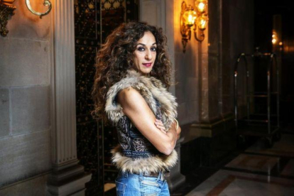 La cantante Rosario Flores, en Barcelona, presentando 'Gloria a ti'.-JOAN CORTADELLAS