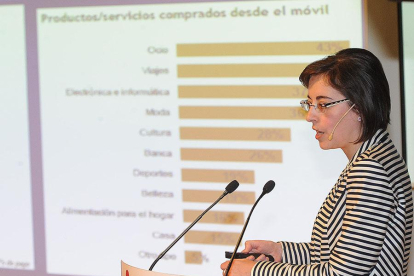 Sonia San Martín recurrió a las estadísticas para reafirmar su discurso.-ISRAEL L. MURILLO