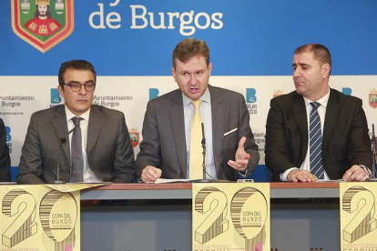 La 20ª edición de la prueba de la Copa del Mundo junior femenina Ciudad de Burgos fue presentada ayer-Raúl G. Ochoa