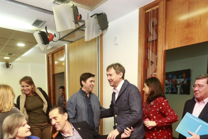 Lacalle en la reunión de constitución del comité electoral, junto aRico, Moneo y Mateu, entre otros-ISRAEL L. MURILLO