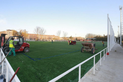 Imagen de las obras del campo de rugby de San Amaro.-RAÚL OCHOA