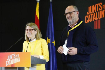 Los portavoces de JxCat, Elsa Artadi y Eduard Pujol.-JULIO CARBÓ