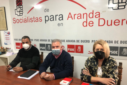 Ildefonso Sanz con Amparo Muñoz y Ángel Rocha