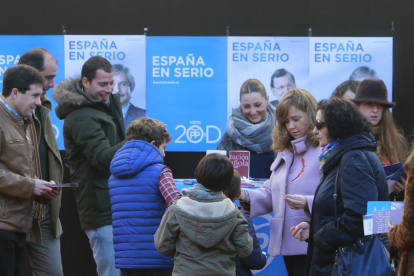 Mateu, Contreras, Lacalle y Rico acompañaron a Nuevas Generaciones.-RAÚL G. OCHOA