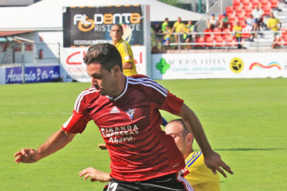 Bustos podría regresar hoy al once inicial del Mirandés-Alfonso G. Mardones