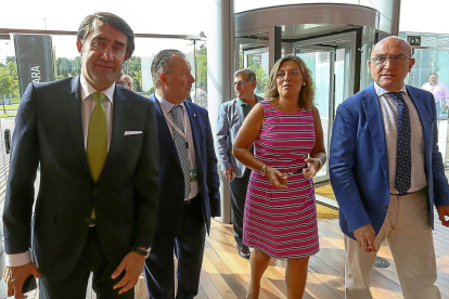 Juan Carlos Suárez-Quiñones, Donaciano Dujo, Milagros Marcos y Jesús Julio Carnero en elCongreso de ASAJA.-ICAL