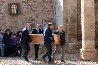 Funeral en memoria del escritor Fernando S?nchez Drag? en Castilfrio de la Sierra