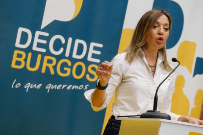 Carolina Blasco, en la presentación del nuevo proyecto político Decide Burgos. SANTI OTERO