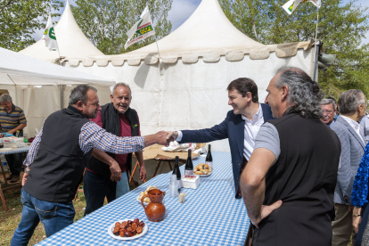 El presidente de la Junta, Alfonso Fernández Mañueco, ha inaugurado la Feria Nacional de Maquinaria Agrícola de Lerma.