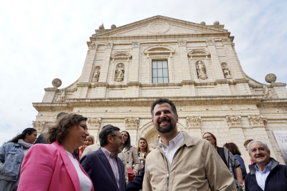 El secretario general del PSOE de Castilla y León, Luis Tudanca, en su visita a Medina de Rioseco