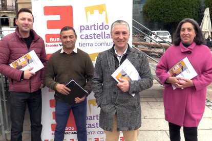 La coalición España Vaciada-Partido Castellano-Tierra Comunera (EV-PCAS-TC) presenta en Burgos su programa electoral.