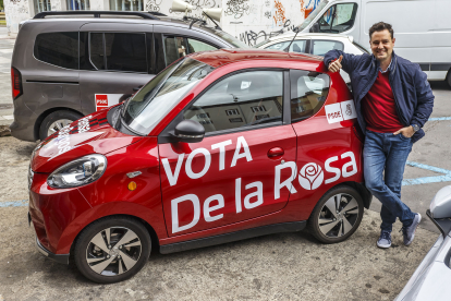 Daniel de la Rosa, en su primer día de ruta por Burgos en plena campaña electoral.