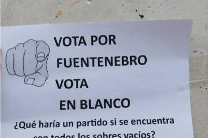 Fuentenebro se llenó con carteles contra los 3 candidatos paracaidistas