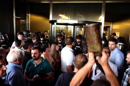 Protesta violenta ante la Junta en Salamanca