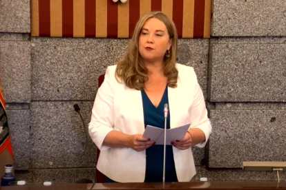 La alcaldesa de Burgos, durante su primer discurso.