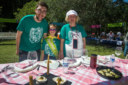 Una treintena de peñas participaron en el Buen Yantar.