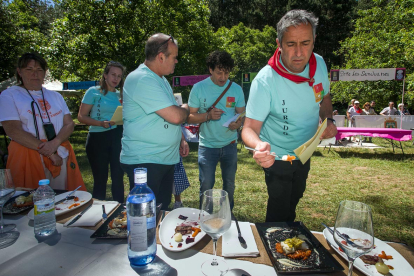 Una treintena de peñas participaron en el Buen Yantar.