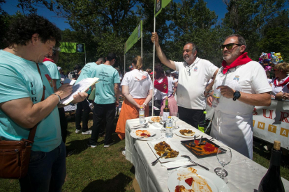 Una treintena de peñas participaron en el Buen Yantar.