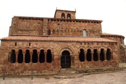 Iglesia de San Esteban Protomártir de Pineda de la Sierra