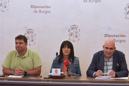Carlos Gallo, Inma Sierra y Ricardo Pizarro presentan las nuevas ayudas de Sodebur.