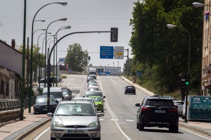 Acceso a Burgos hacia la calle Madrid, a la altura de la calle La Ventosa. TOMÁS ALONSO