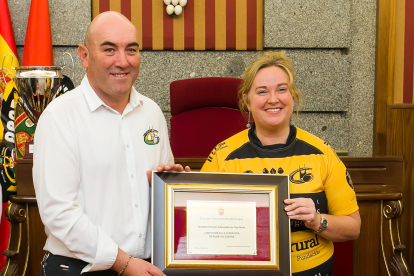 Homenaje de Burgos a los supercampeones de rugby