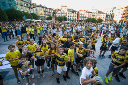 Homenaje de Burgos a los supercampeones de rugby