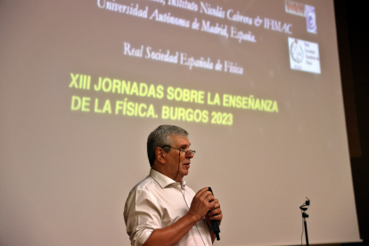 El presidente de la Real Sociedad Española de Física, Luis Viña.