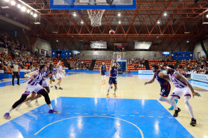 Gran triunfo del Grupo Ureta Tizona en su primer partido.